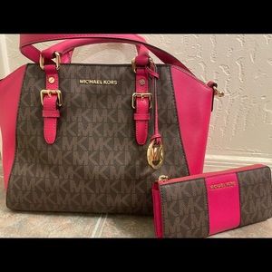 Michael Kors purse and wallet.